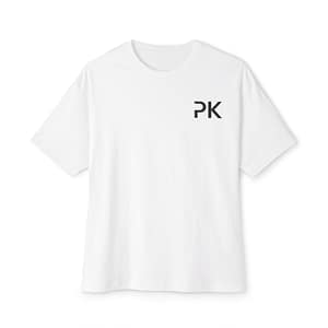 17288176432118013445_2048.jpeg T-shirt oversized PrimeKick blanc au design minimaliste et boxy.
