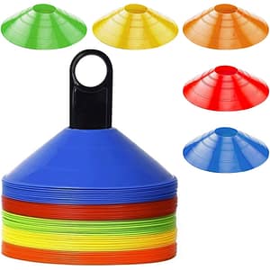 Lot de 20 cônes de football colorés pour entraînement de vitesse et agilité.