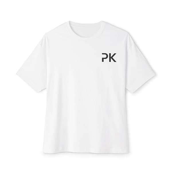 17288176432118013445_2048.jpeg T-shirt oversized PrimeKick blanc au design minimaliste et boxy.